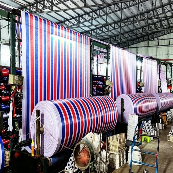 天津防雨遮盖布哪家靠谱 100克双膜加厚款适配高栏货车长途盖货.jpg